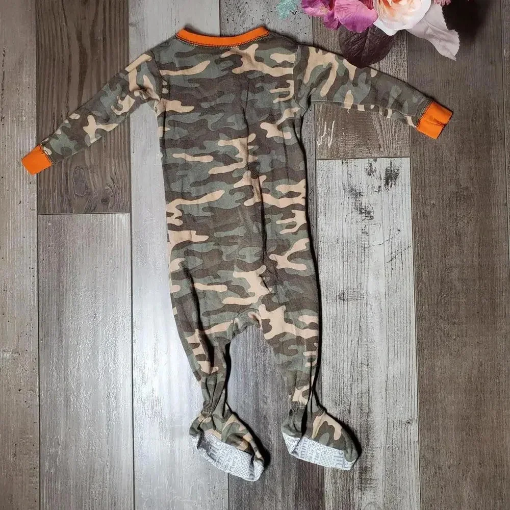 Child of Mine by Carter's Size 6-9m Green and Orange Camo Footed Sleeper GUC